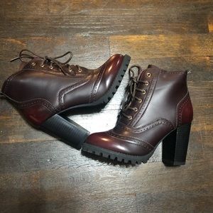 (Make Offer) Oxford Boots
